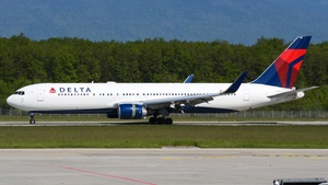 Photo of N189DN - Boeing 767-332(ER) operated by Delta Air Lines