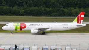 Photo of CS-TJF - Airbus A321-211 operated by TAP Air Portugal