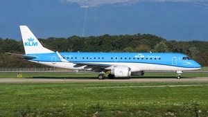 Photo of PH-EZL - Embraer ERJ-190STD operated by KLM Cityhopper