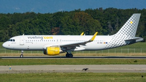 Photo of EC-MAI - Airbus A320-214 operated by Vueling