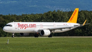 Photo of TC-RBL - Airbus A321-251NX operated by Pegasus Airlines