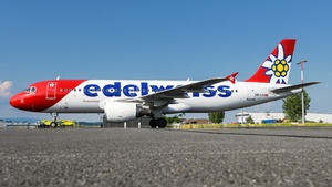 Photo of HB-IJV - Airbus A320-214 operated by Edelweiss Air