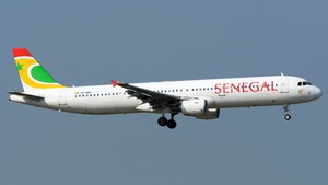 Photo of 6V-AMC - Airbus A321-211 operated by Air Senegal