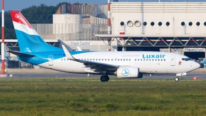 Photo of LX-LBT - Boeing 737-7K2 operated by Luxair