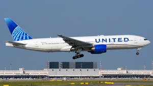 Photo of N793UA - Boeing 777-222(ER) operated by United Airlines