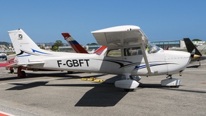 Photo of F-GBFT - Reims-Cessna F172M Skyhawk II operated by Private