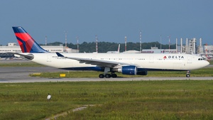 Photo of N829NW - Airbus A330-302 operated by Delta Air Lines