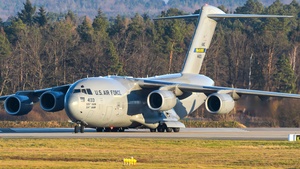 Photo of 04-4133 - Boeing C-17A Globemaster III operated by US Air Force