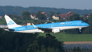 Photo of PH-EZH - Embraer ERJ-190STD operated by KLM Cityhopper