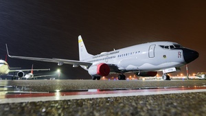 Photo of FAC1219 - Boeing 737-732 operated by Colombian Aerospace Force