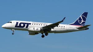 Photo of SP-LIR - Embraer ERJ-175STD operated by LOT Polish Airlines