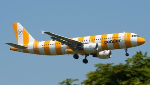 Photo of D-AICU - Airbus A320-214 operated by Condor