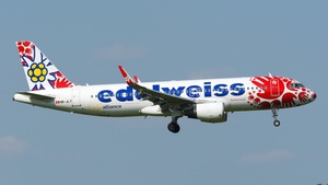 Photo of HB-JLT - Airbus A320-214 operated by Edelweiss Air