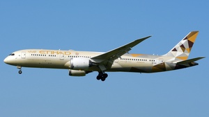 Photo of A6-BNC - Boeing 787-9 Dreamliner operated by Etihad Airways