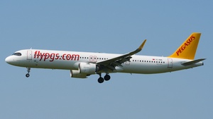 Photo of TC-RBB - Airbus A321-251NX operated by Pegasus Airlines