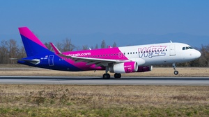 Photo of HA-LWU - Airbus A320-232 operated by Wizz Air