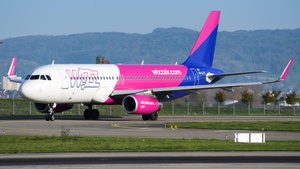 Photo of HA-LYX - Airbus A320-232 operated by Wizz Air