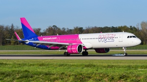 Photo of HA-LZX - Airbus A321-271NX operated by Wizz Air