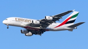 Photo of A6-EOK - Airbus A380-861 operated by Emirates
