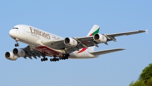 Photo of A6-EVP - Airbus A380-842 operated by Emirates