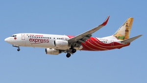 Photo of VT-AXQ - Boeing 737-8HG operated by Air India Express