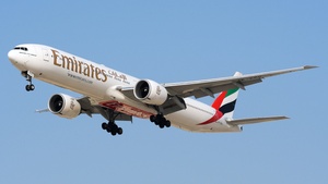 Photo of A6-EPU - Boeing 777-31H(ER) operated by Emirates