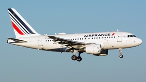 Photo of F-GUGN - Airbus A318-111 operated by Air France