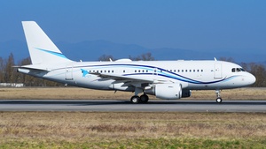 Photo of P4-LTI - Airbus A319-115(CJ) operated by Liza Transport International (opb Global Jet Aruba)