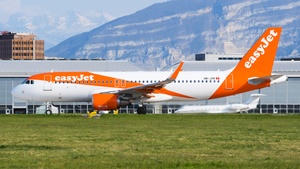 Photo of HB-JXR - Airbus A320-214 operated by easyJet Switzerland