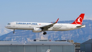 Photo of TC-JSR - Airbus A321-231 operated by Turkish Airlines