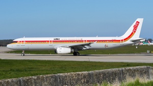 Photo of JY-AYV - Airbus A321-231 operated by Royal Jordanian Airlines