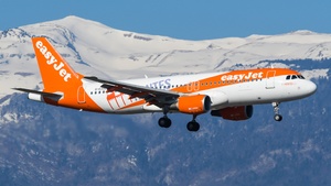Photo of G-EZUC - Airbus A320-214 operated by easyJet
