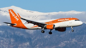 Photo of OE-IZN - Airbus A320-214 operated by easyJet Europe
