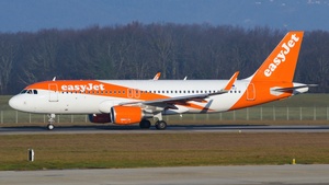 Photo of OE-IVJ - Airbus A320-214 operated by easyJet Europe