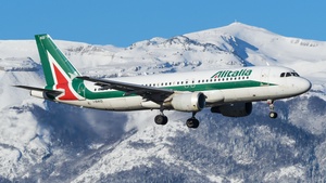 Photo of I-BIKO - Airbus A320-214 operated by Alitalia