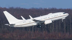 Photo of A6-RJU - Boeing 737-77W(BBJ) operated by Royal Jet