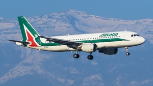 Photo of EI-EIC - Airbus A320-216 operated by Alitalia
