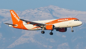 Photo of OE-ICS - Airbus A320-214 operated by easyJet Europe