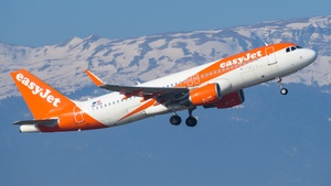 Photo of OE-IVU - Airbus A320-214 operated by easyJet Europe
