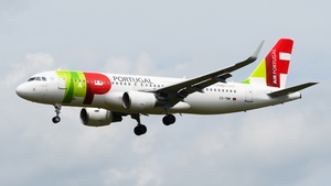 Photo of CS-TMW - Airbus A320-214 operated by TAP Air Portugal