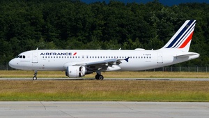 Photo of F-HZFM - Airbus A320-216 operated by Air France