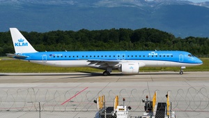Photo of PH-NXB - Embraer ERJ-195-E2 operated by KLM Cityhopper