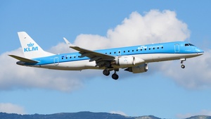 Photo of PH-EZV - Embraer ERJ-190STD operated by KLM Cityhopper