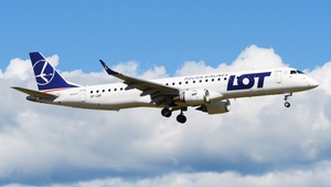 Photo of SP-LNP - Embraer ERJ-195LR operated by LOT Polish Airlines