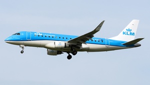 Photo of PH-EXH - Embraer ERJ-175STD operated by KLM Cityhopper