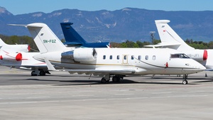 Photo of 5N-FGZ - Bombardier Challenger 605 operated by Nigerian Air Force