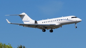 Photo of M-BIGG - Bombardier Global 5000 operated by Harley Airlines