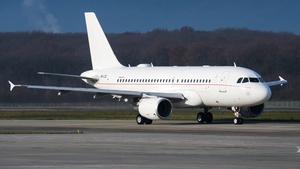 Photo of A6-CJE - Airbus A319-115(CJ) operated by Emirates Executive