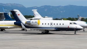 Photo of HB-JRQ - Bombardier Challenger 604 operated by Albinati Aeronautics
