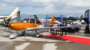 Photo of N221TN - Cirrus SR22T G6 GTS operated by Cirrus Design Corp.